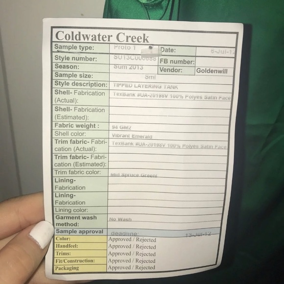 Vibrant emerald tank top - Picture 3 of 4